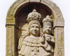 Sant'Ippolito, antica madonnina in pietra sulla facciata di un edificio